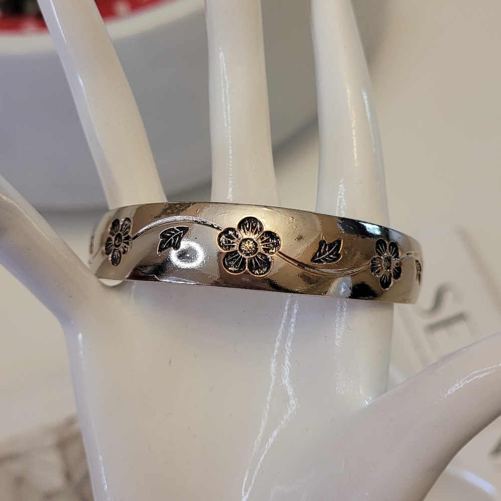 Silver cuff bracelet